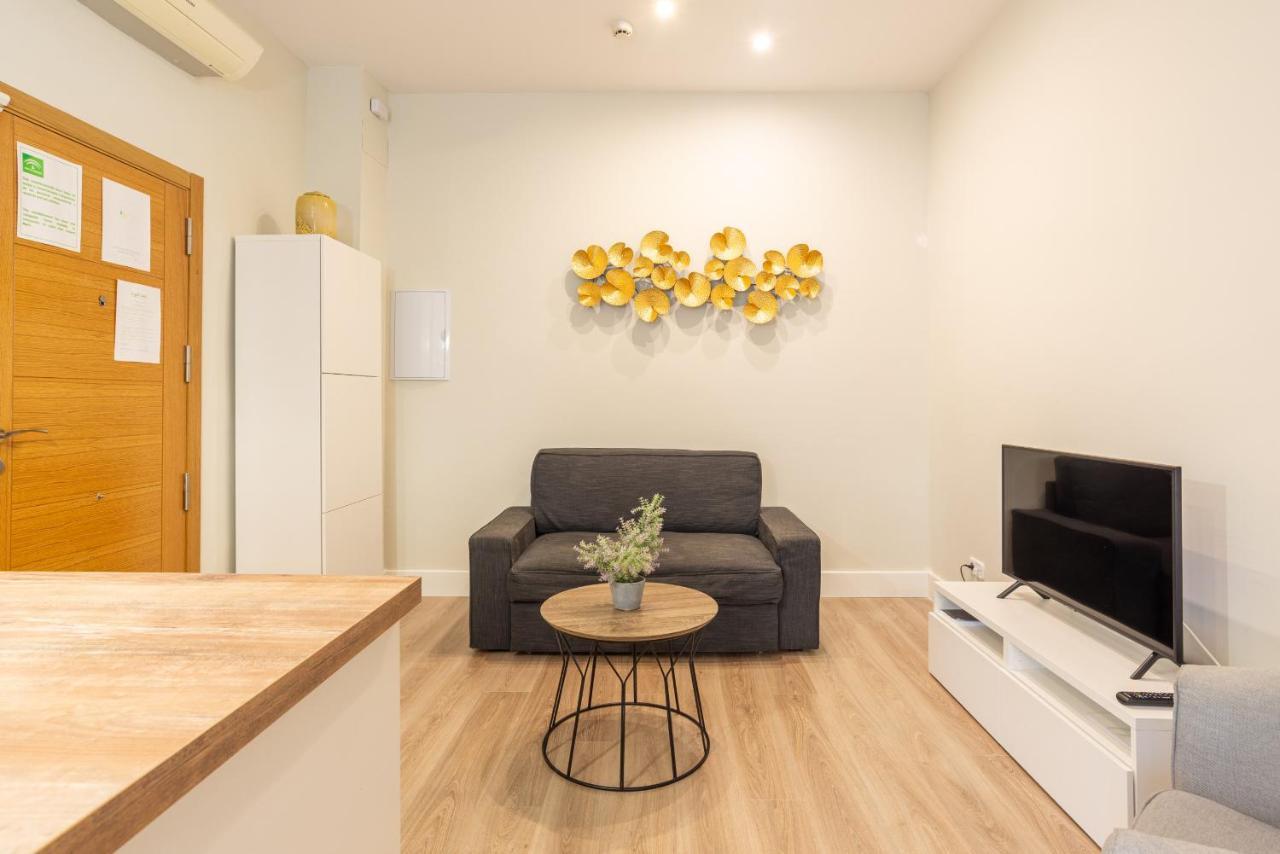 Urbe10 Angel Suites 1 Bedroom Apartment 3C Малага Экстерьер фото