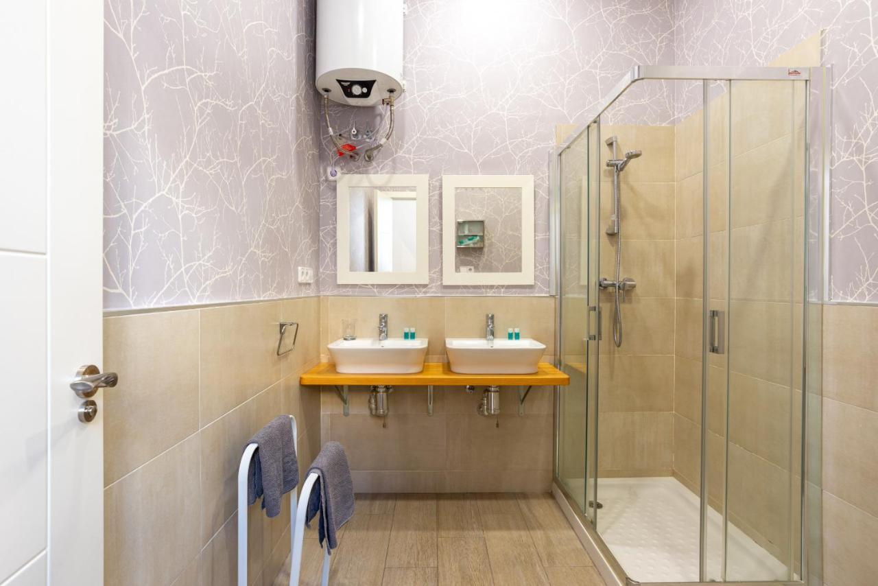 Urbe10 Angel Suites 1 Bedroom Apartment 3C Малага Экстерьер фото